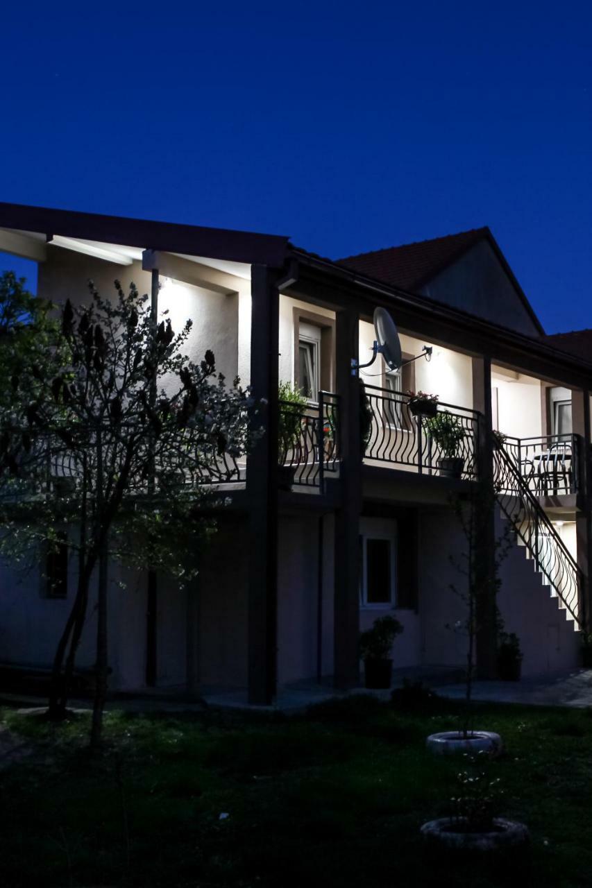 Apartman Kaca Cetinje Exterior photo